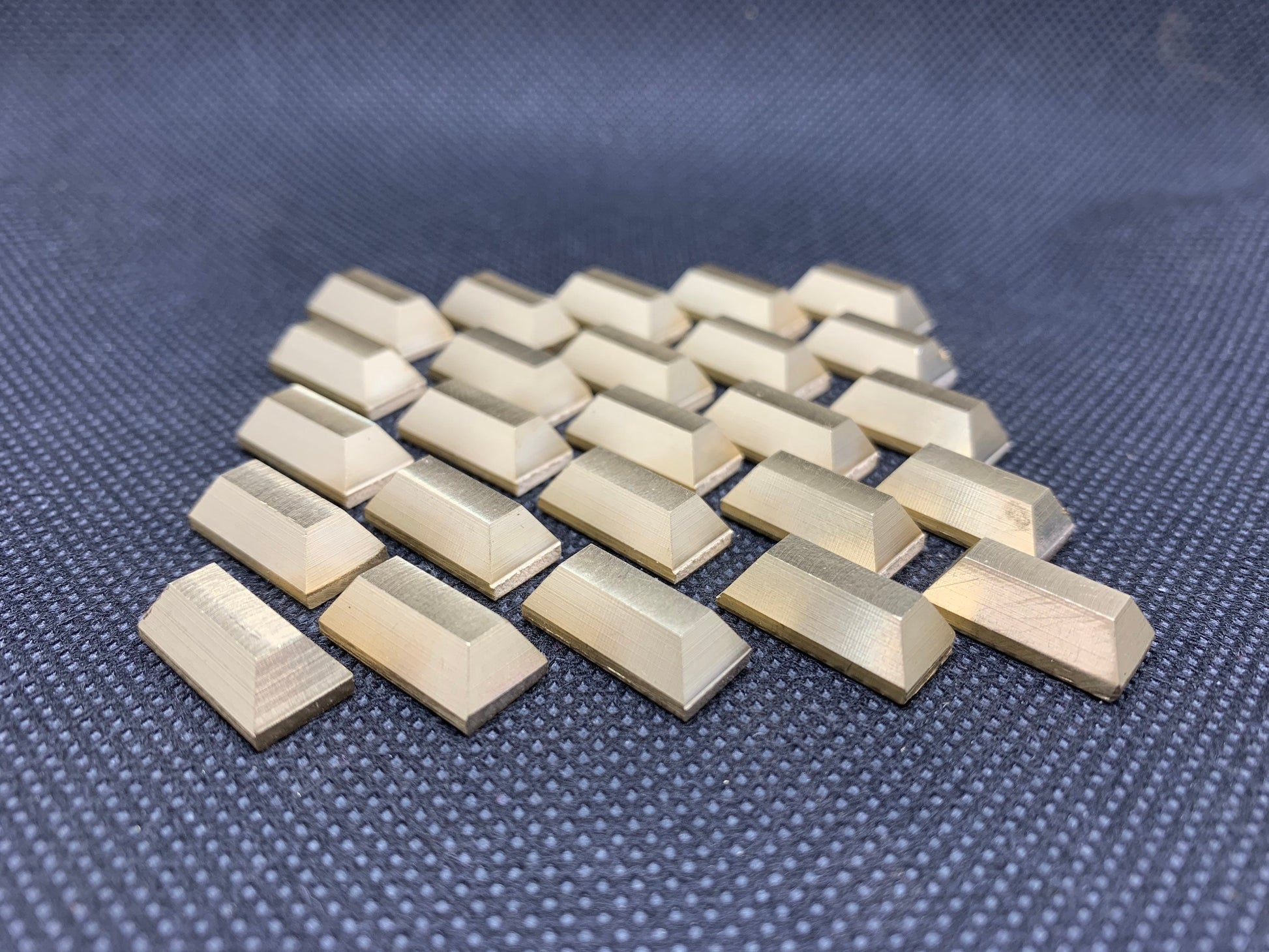 Metal gold bars for board games (Wyrmspan, Golem, Tekhenu, Tzolk'in, Teotihuacan, Stone Age, Marco Polo)